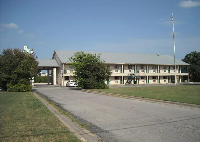Bastrop Inn